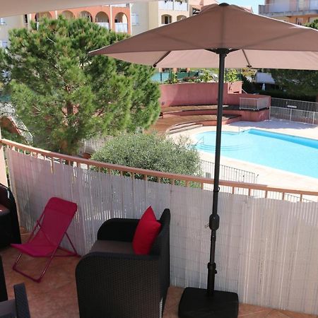 Coeur de FREJUS, Appartement 3 pièces climatisé avec piscine, terrasse, barbecue Exterior foto