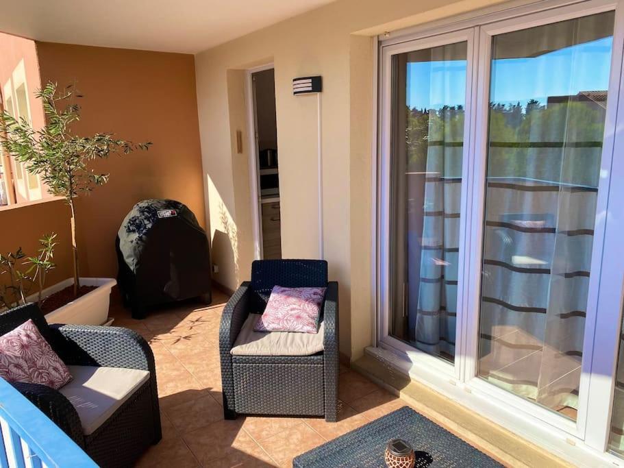 Coeur de FREJUS, Appartement 3 pièces climatisé avec piscine, terrasse, barbecue Exterior foto