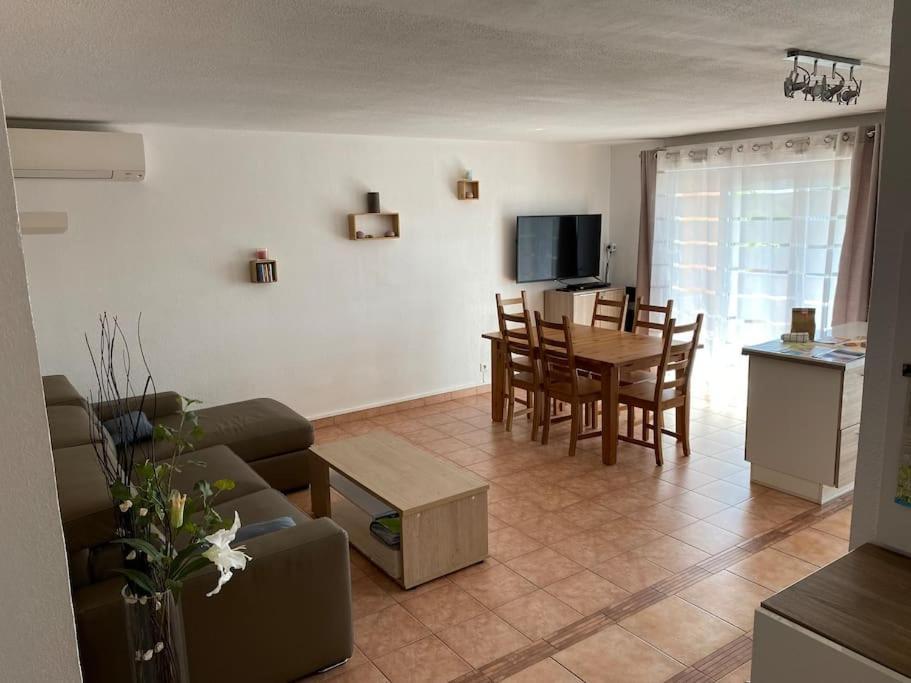 Coeur de FREJUS, Appartement 3 pièces climatisé avec piscine, terrasse, barbecue Exterior foto